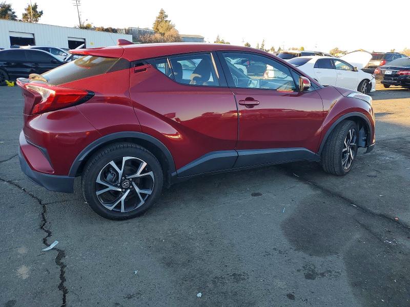 Фото 3 - TOYOTA C-HR