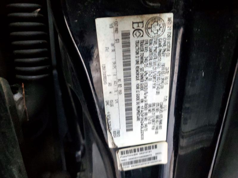 Фото 13 - FORD FOCUS