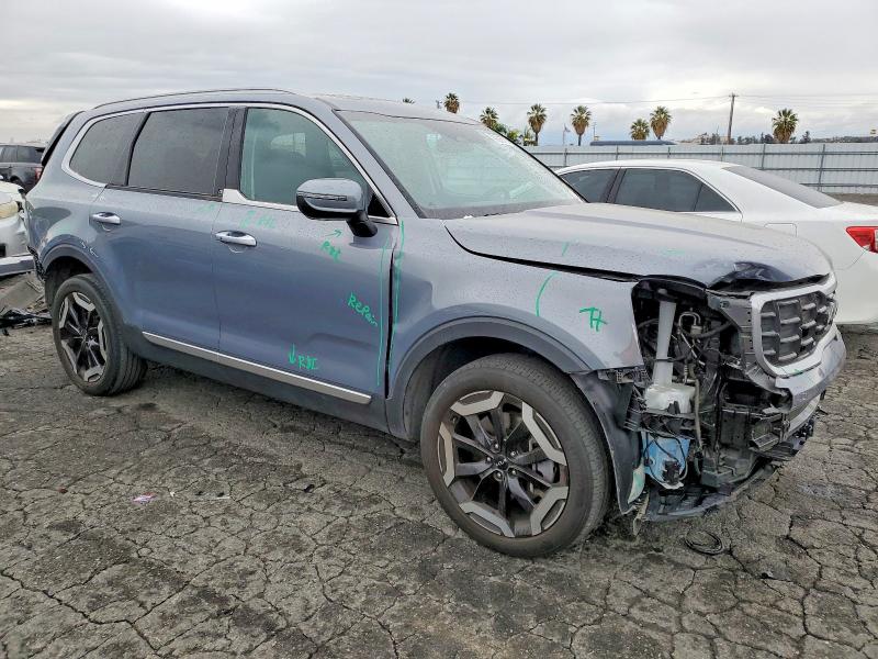 Фото 4 - KIA TELLURIDE