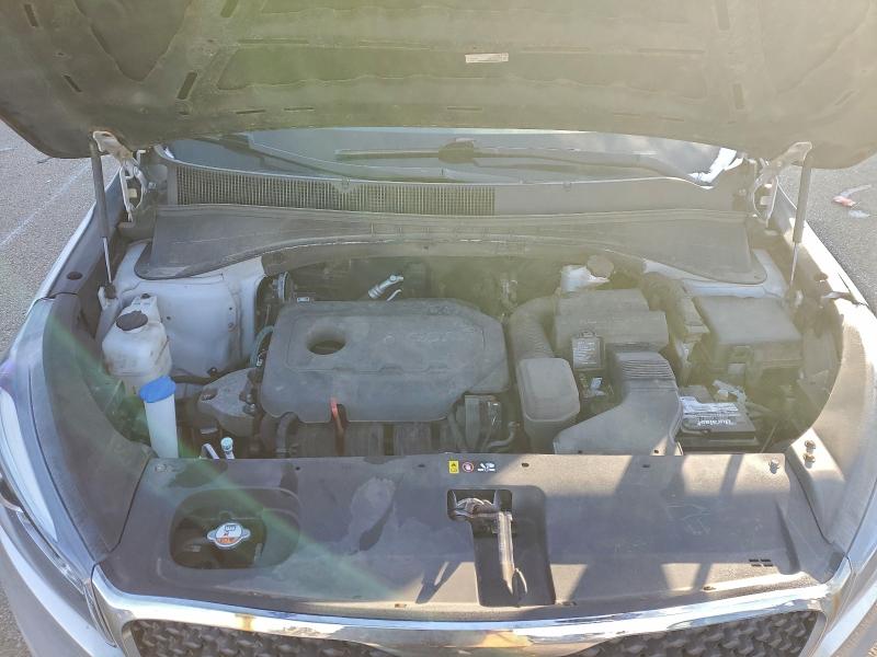 Фото 12 - KIA SORENTO