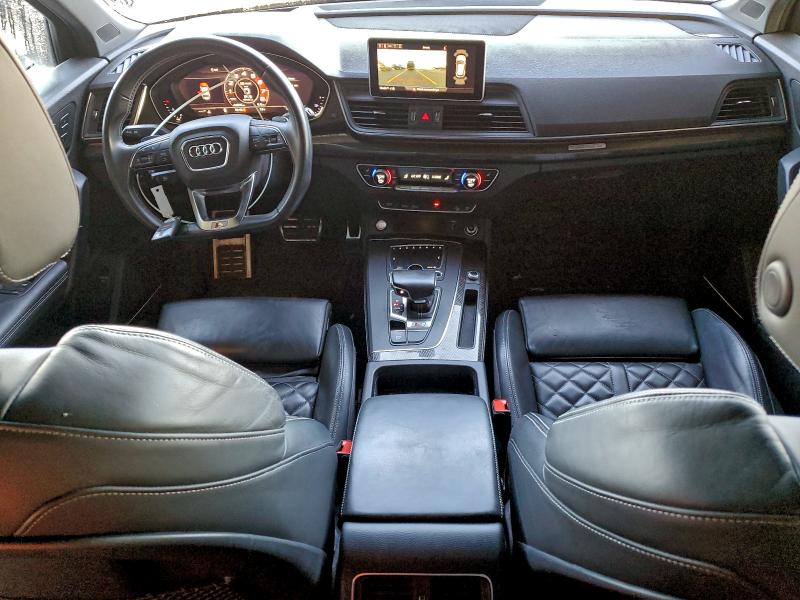 Фото 8 - AUDI SQ5