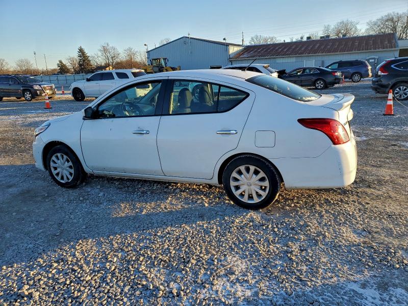 Фото 2 - NISSAN VERSA