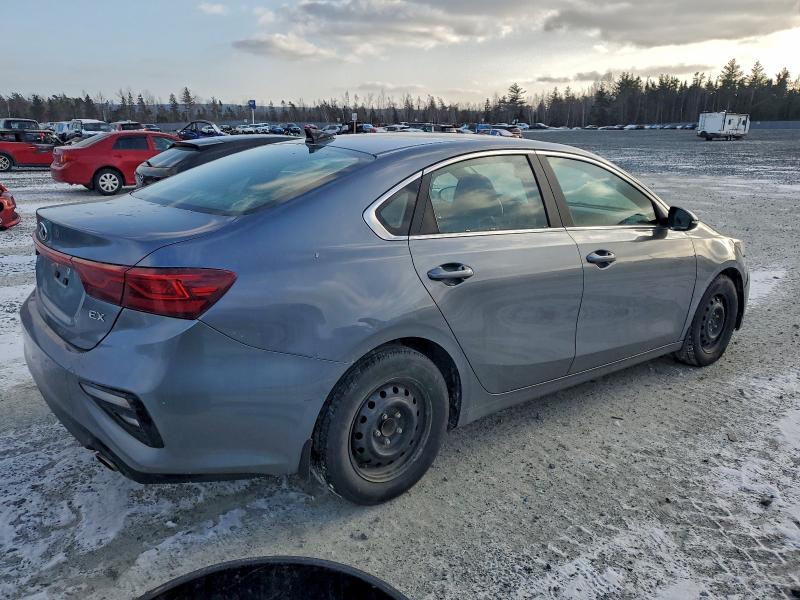 Фото 3 - KIA FORTE