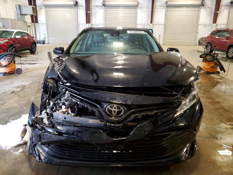 Фото 5 - TOYOTA CAMRY