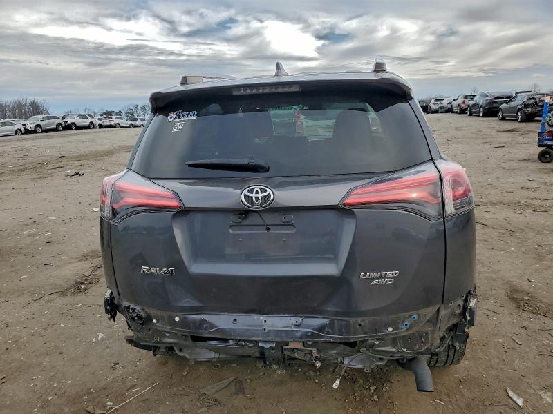 Фото 6 - TOYOTA RAV4