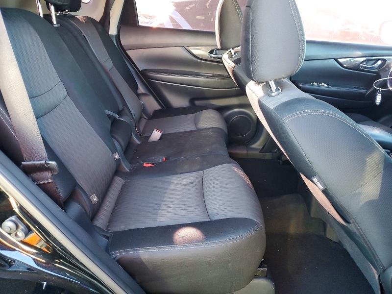 Фото 10 - NISSAN ROGUE