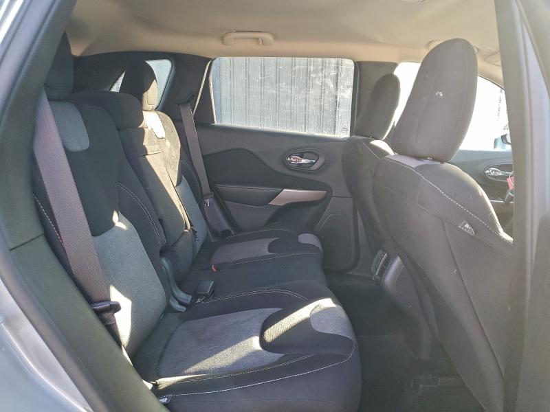 Фото 11 - JEEP GRAND CHER