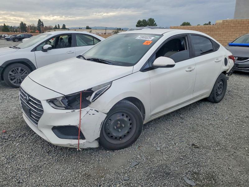 Фото 1 - HYUNDAI ACCENT