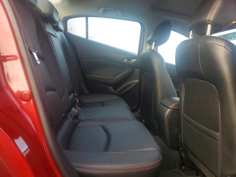 Фото 10 - MAZDA 3