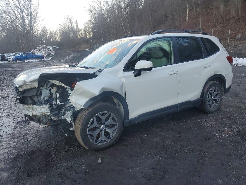 Фото 1 - SUBARU FORESTER