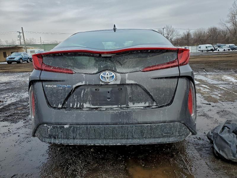 Фото 6 - TOYOTA PRIUS