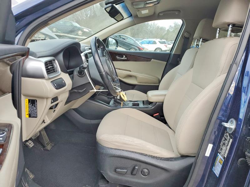 Фото 7 - KIA SORENTO