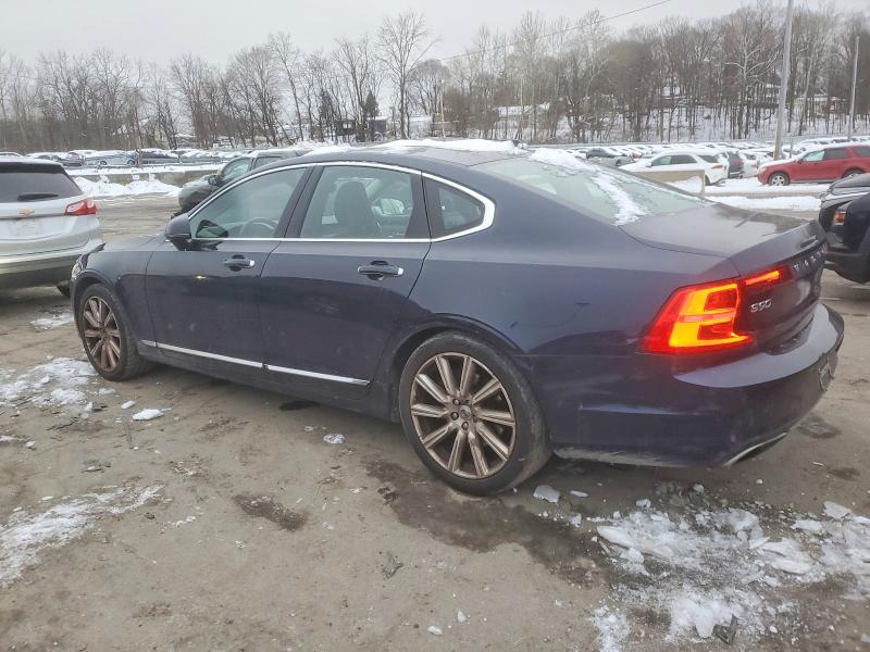 Фото 2 - VOLVO S90