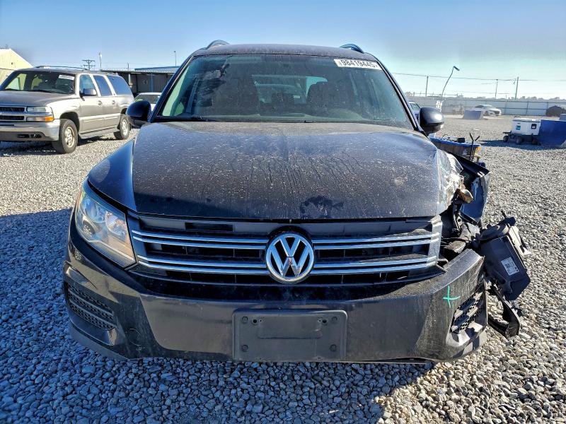 VOLKSWAGEN TIGUAN LIM 2018 VIN WVGBV7AX8JK004281