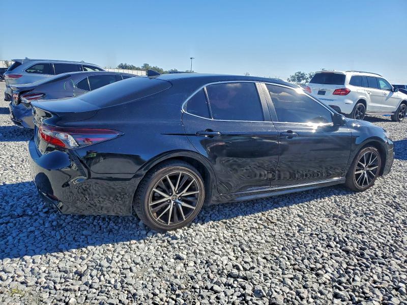 Фото 3 - TOYOTA CAMRY