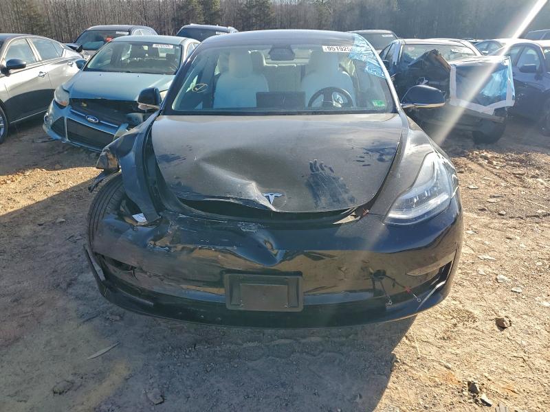 Фото 5 - TESLA MODEL 3