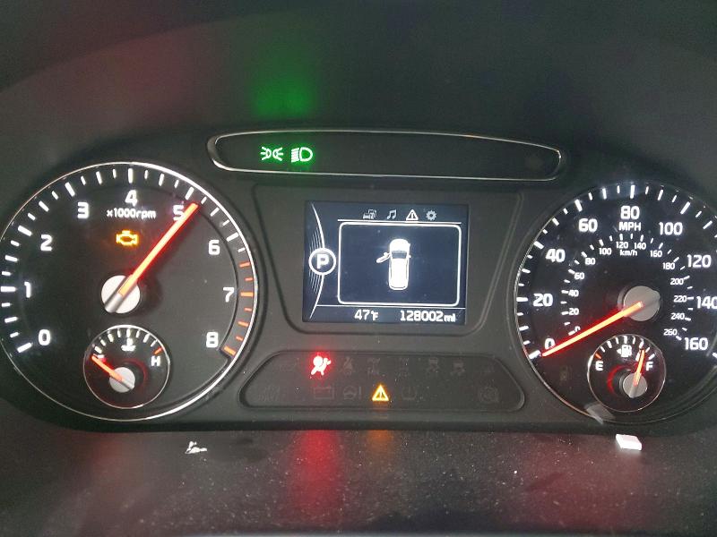 Фото 9 - KIA SORENTO