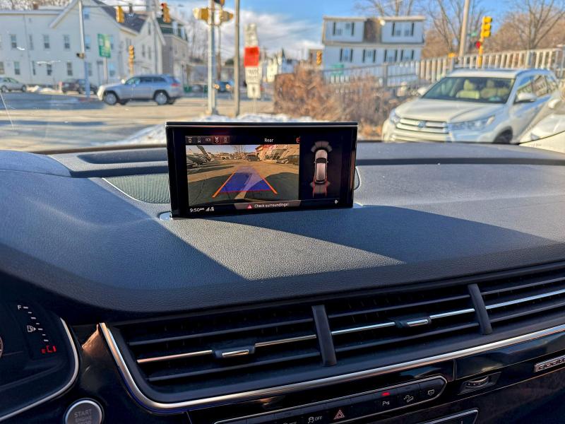 Фото 12 - AUDI Q7