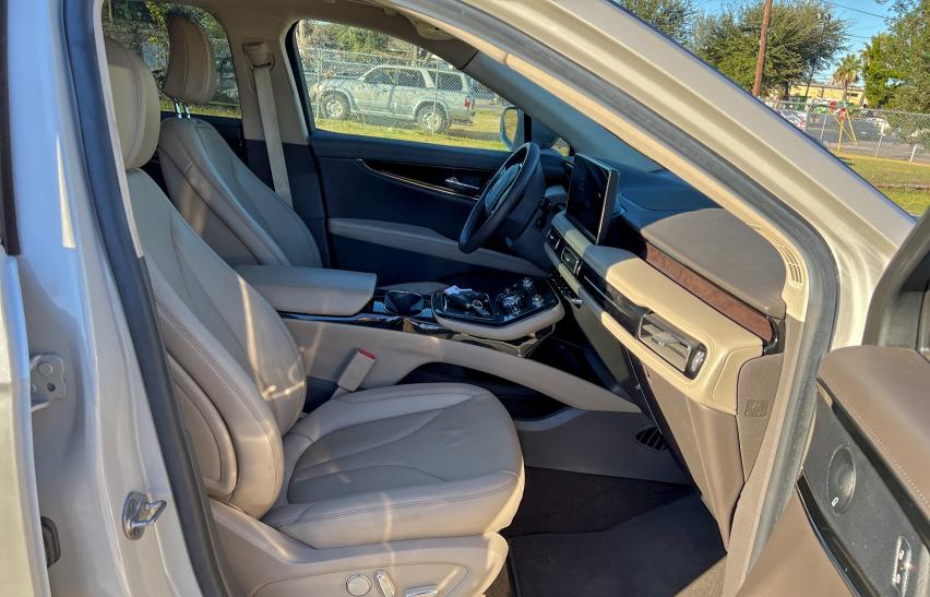 Фото 5 - LINCOLN NAUTILUS