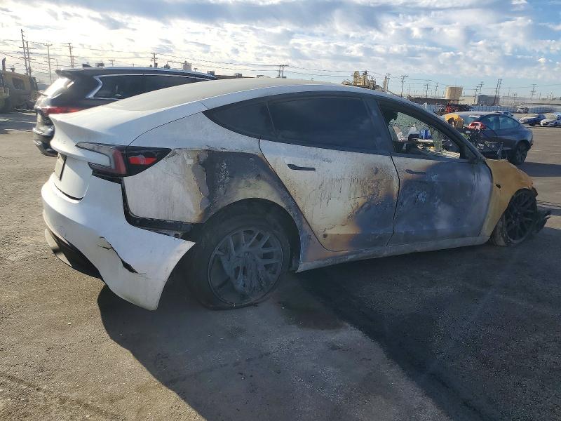 Фото 3 - TESLA MODEL 3