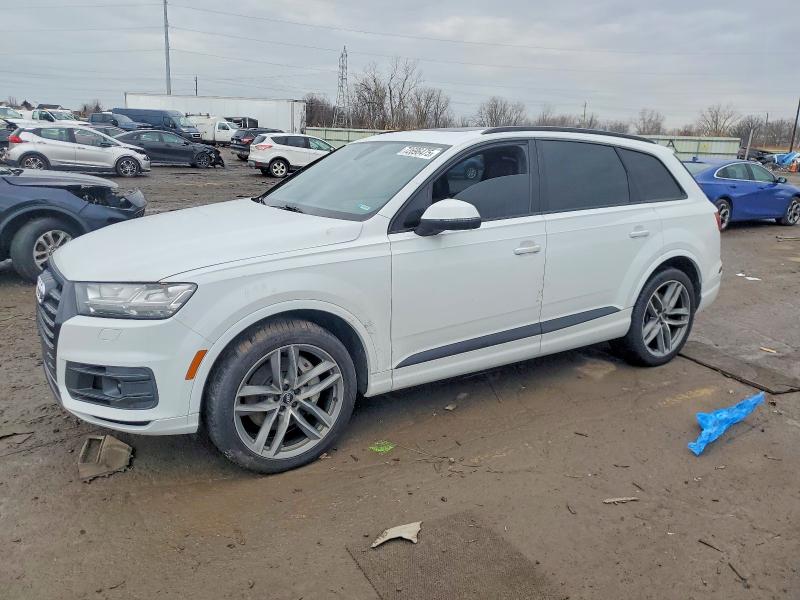 Фото 1 - AUDI Q7