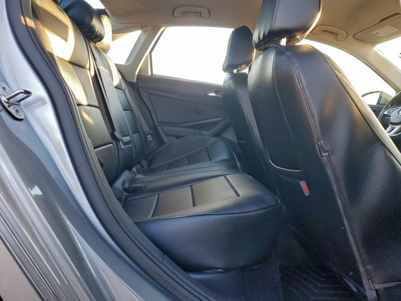 Фото 10 - VOLKSWAGEN JETTA