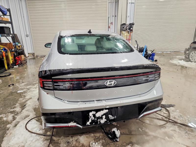 Фото 6 - HYUNDAI SONATA