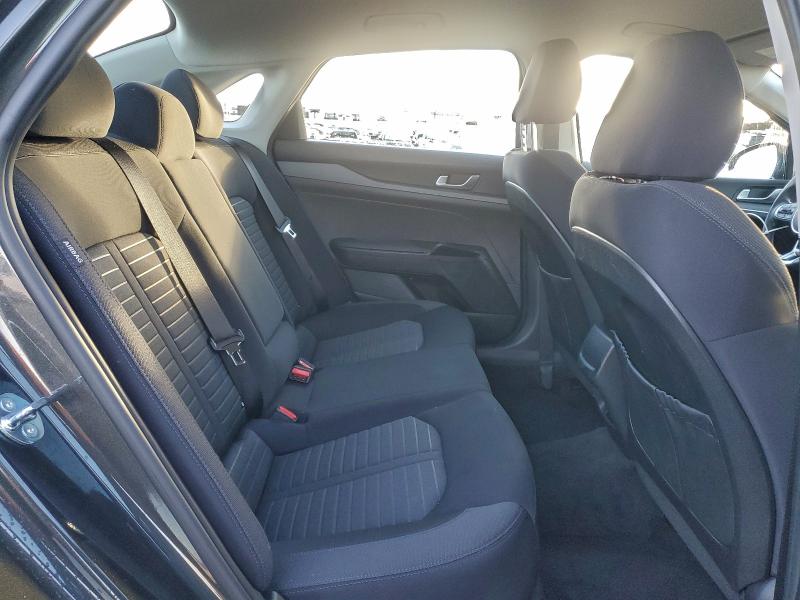 Фото 10 - KIA K5