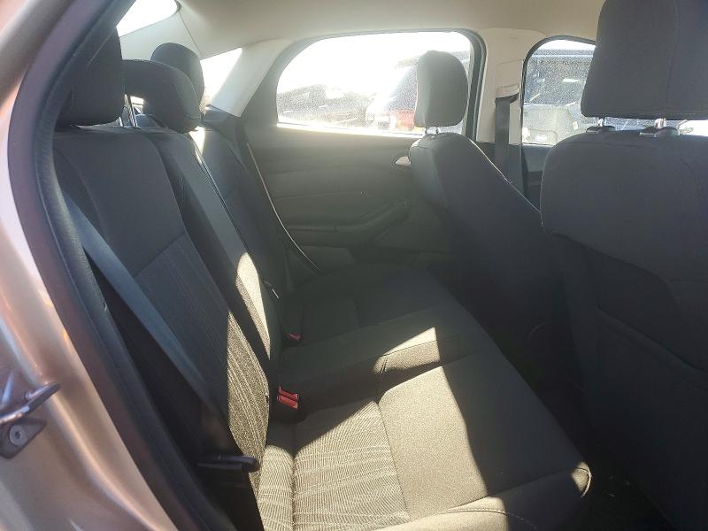 Фото 10 - FORD FOCUS