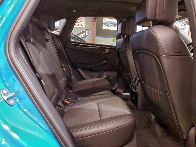 Фото 11 - PORSCHE MACAN