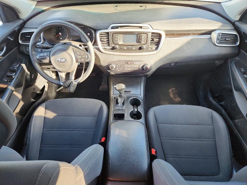 Фото 8 - KIA SORENTO