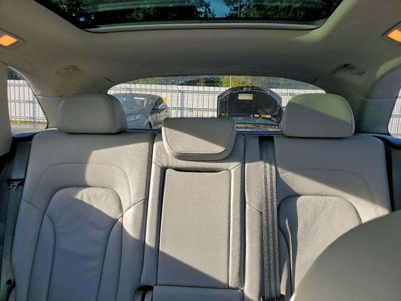 Фото 10 - AUDI Q5