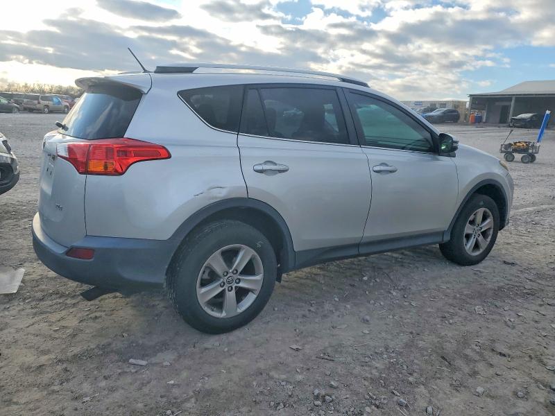 Фото 3 - TOYOTA RAV4