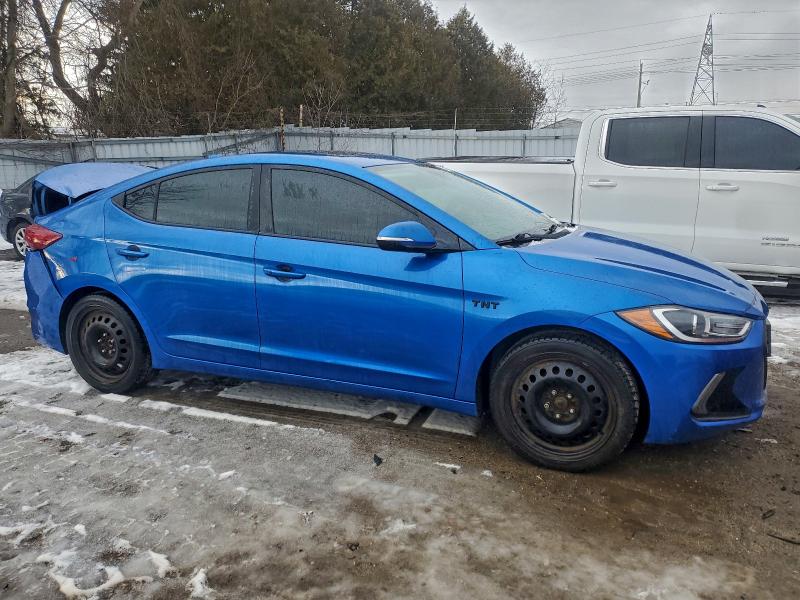 Фото 4 - HYUNDAI ELANTRA