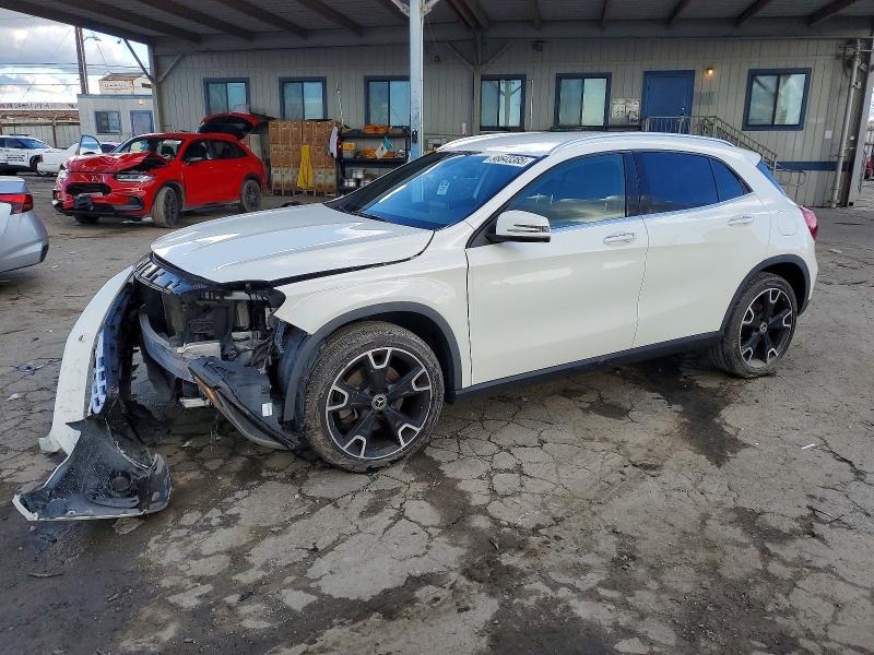 Фото 1 - MERCEDES-BENZ GLA-CLASS