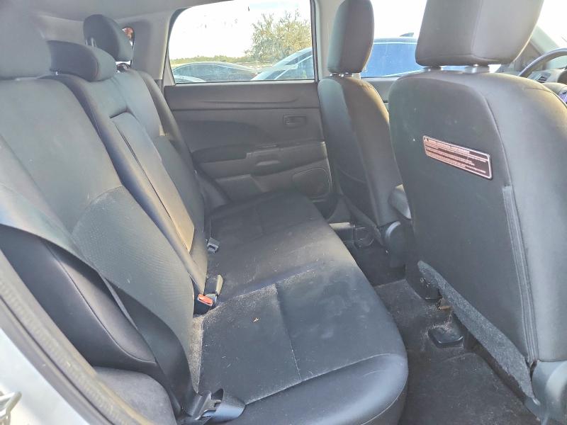 Фото 11 - MITSUBISHI OUTLANDER