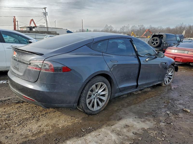 Фото 3 - TESLA MODEL S