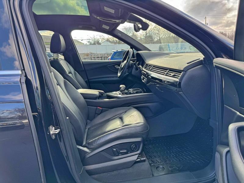 Фото 11 - AUDI Q7