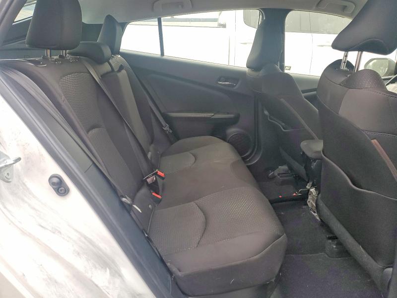 Фото 10 - TOYOTA PRIUS