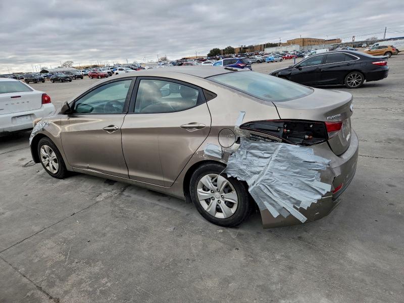 Фото 2 - HYUNDAI ELANTRA