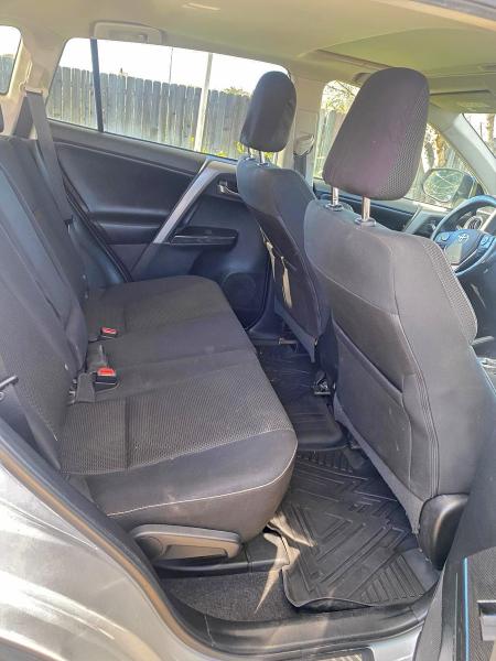 Фото 6 - TOYOTA RAV4