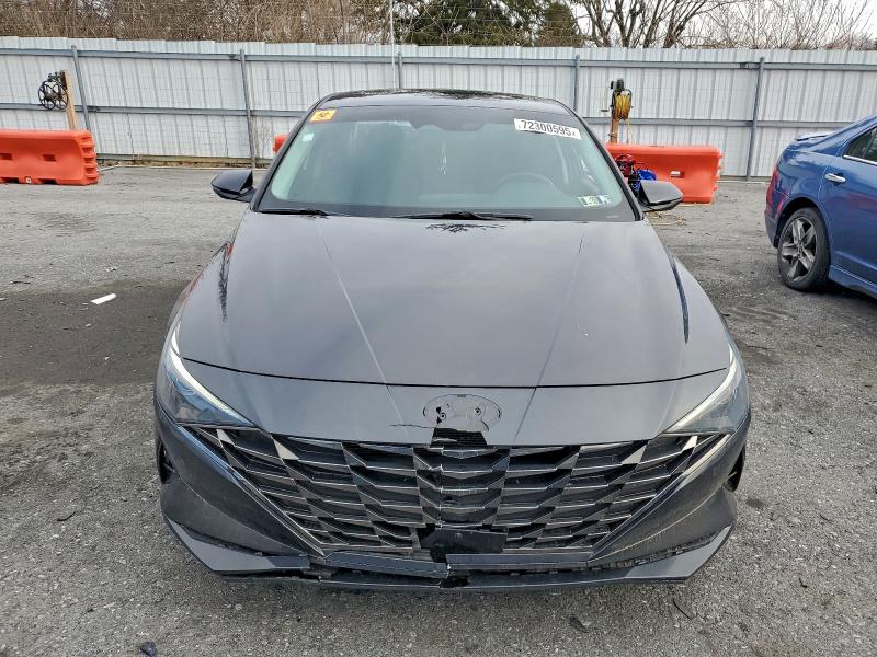 Фото 5 - HYUNDAI ELANTRA