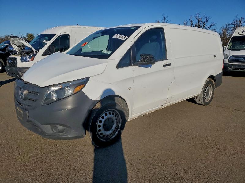 Фото 1 - MERCEDES-BENZ METRIS