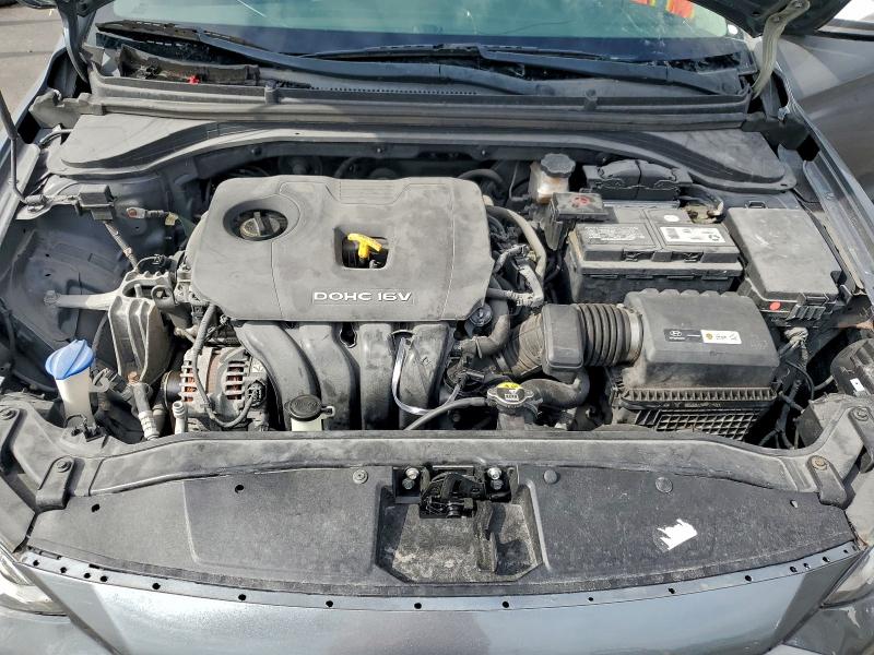 Фото 11 - HYUNDAI ELANTRA