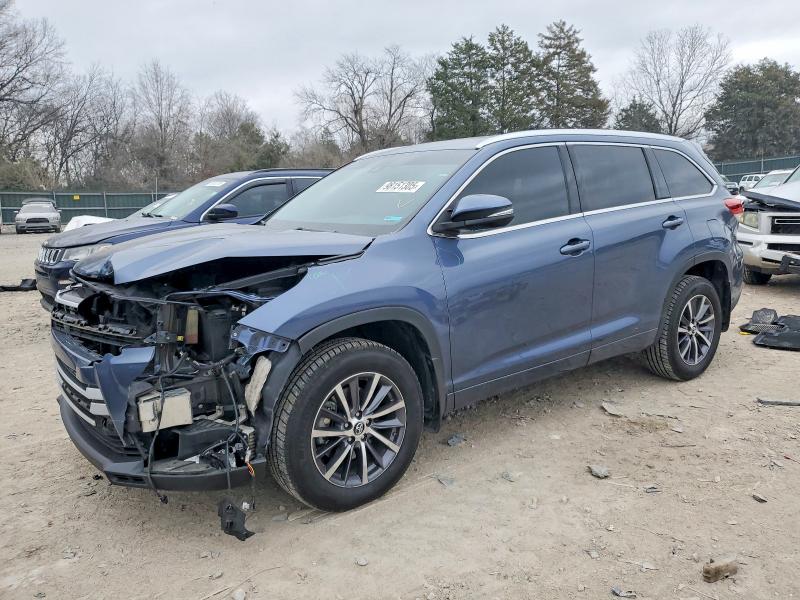 Фото 1 - TOYOTA HIGHLANDER