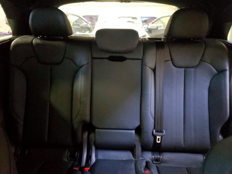 Фото 10 - AUDI SQ5