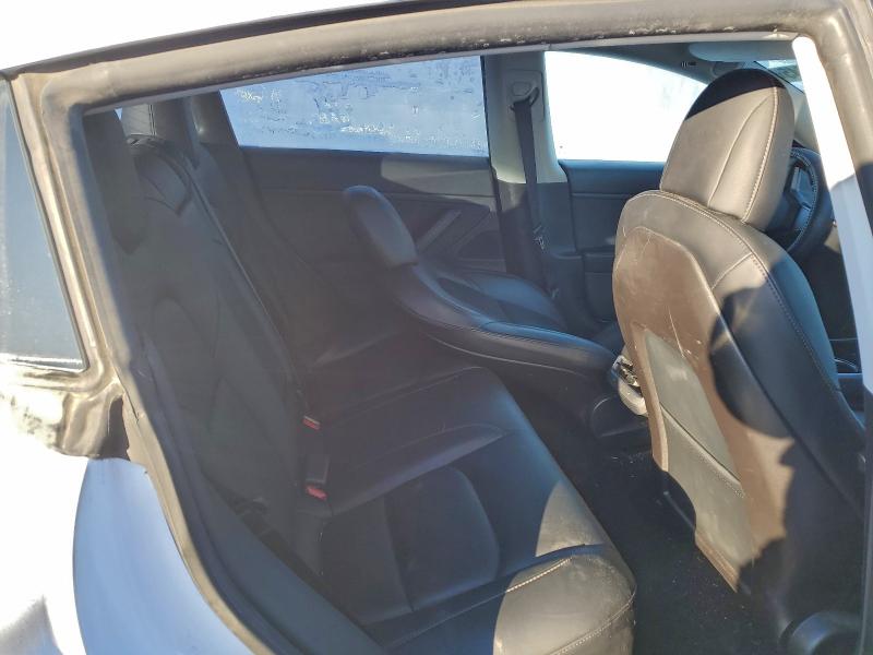 Фото 10 - TESLA MODEL 3