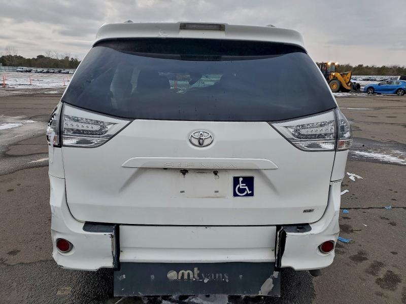Фото 6 - TOYOTA SIENNA