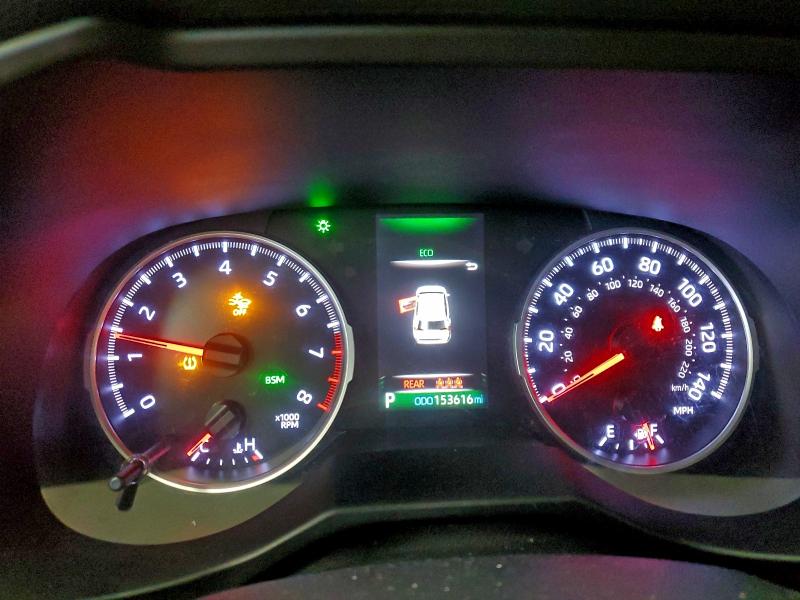 Фото 9 - TOYOTA RAV4