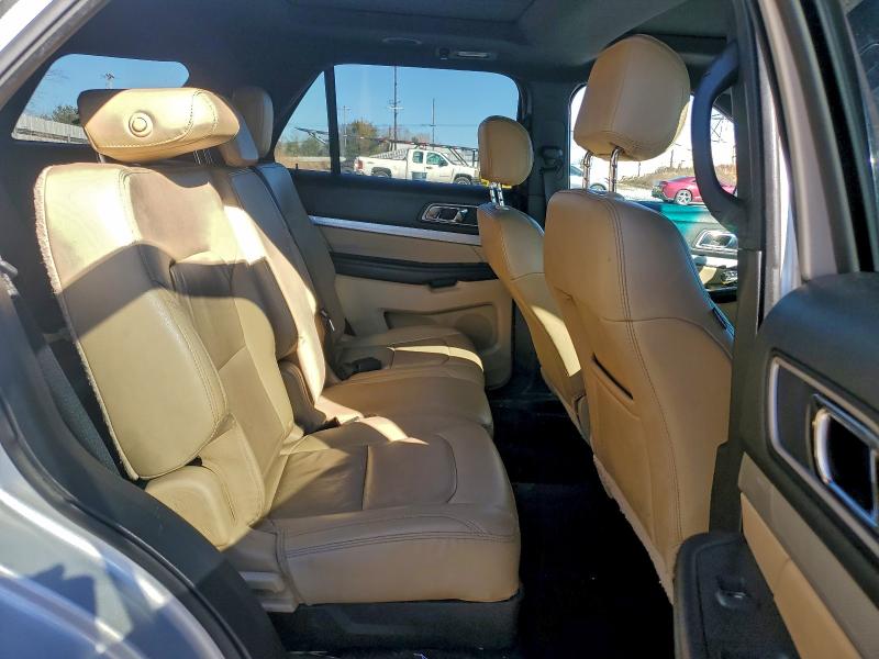 Фото 10 - FORD EXPLORER